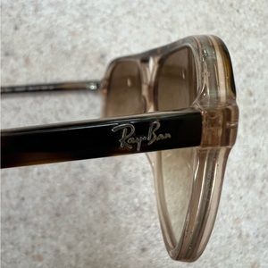 Ray Ban.  Bill